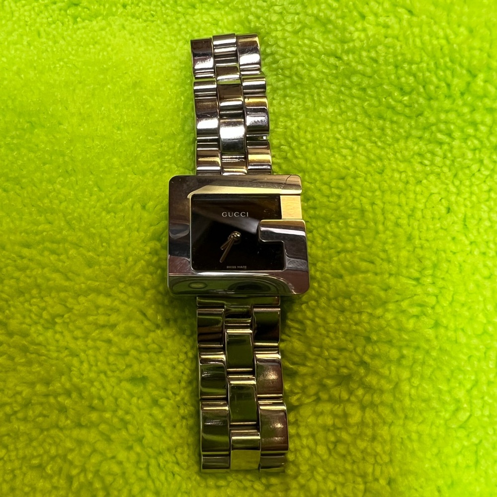 Gucci G 3600 AUTHENTIC Womens Watch